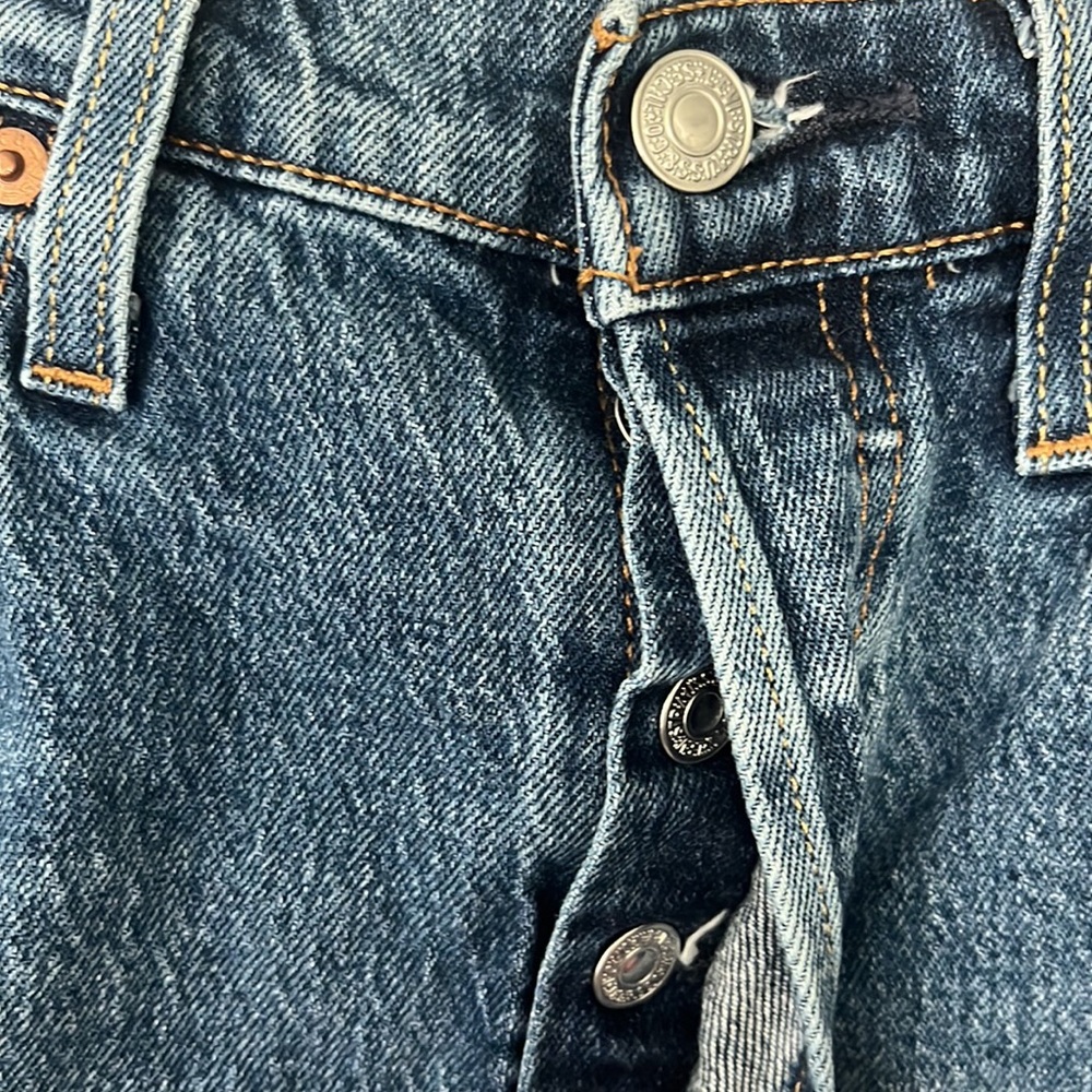 Levi's Premium 501 Dark Wash High Waisted
Raw Hem Jeans Shorts Size 30 - Picture 4 of 9